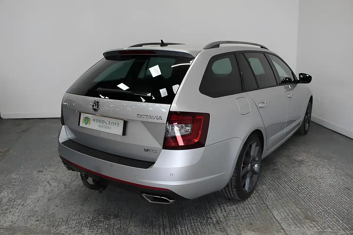 Used 2017 Skoda Octavia VRS Silver - Interior and Exterior details 6