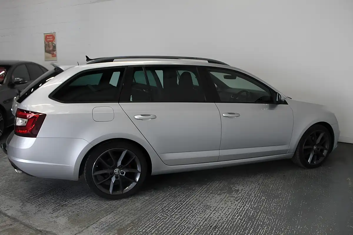 Used 2017 Skoda Octavia VRS Silver - Interior and Exterior details 8
