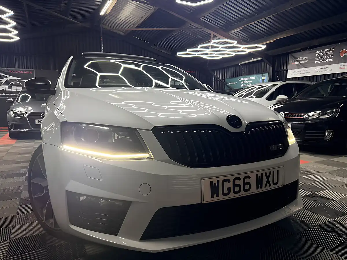 Used 2017 Skoda Octavia VRS White - Front View