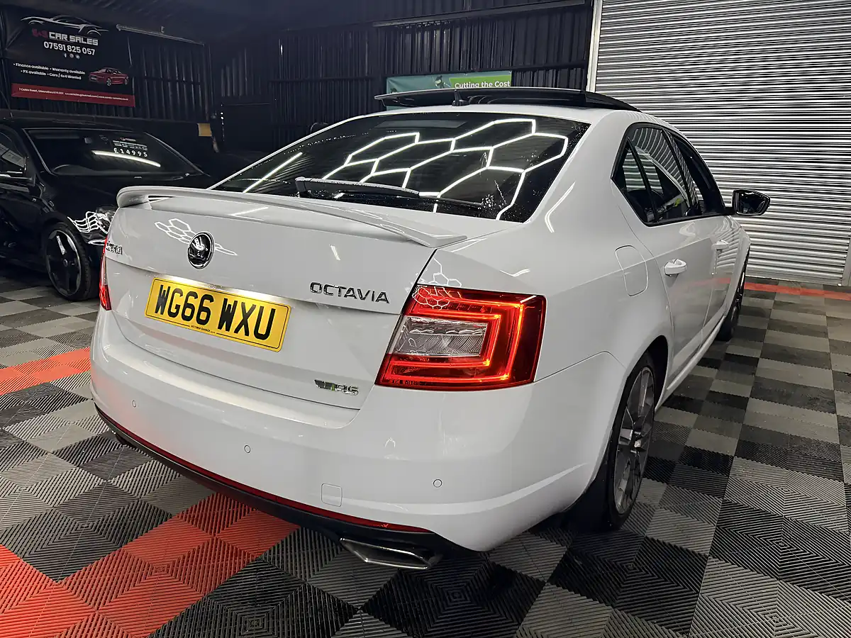 Used 2017 Skoda Octavia VRS White - Interior and Exterior details 10