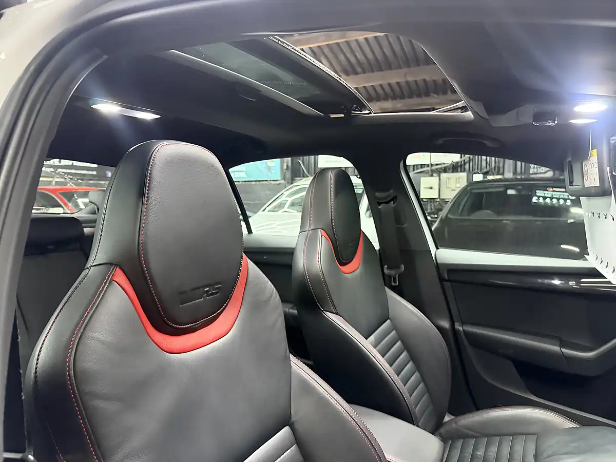 Used 2017 Skoda Octavia VRS White - Interior and Exterior details 19