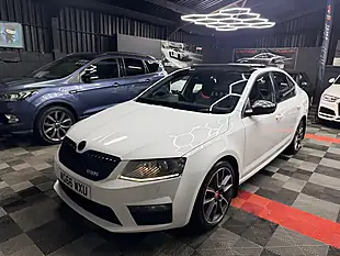 Used 2017 Skoda Octavia VRS White - Interior and Exterior details 6