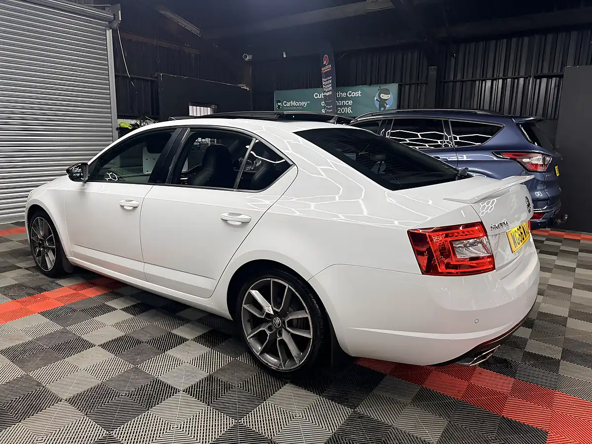 Used 2017 Skoda Octavia VRS White - Interior and Exterior details 7