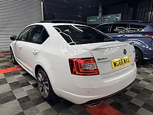 Used 2017 Skoda Octavia VRS White - Interior and Exterior details 8