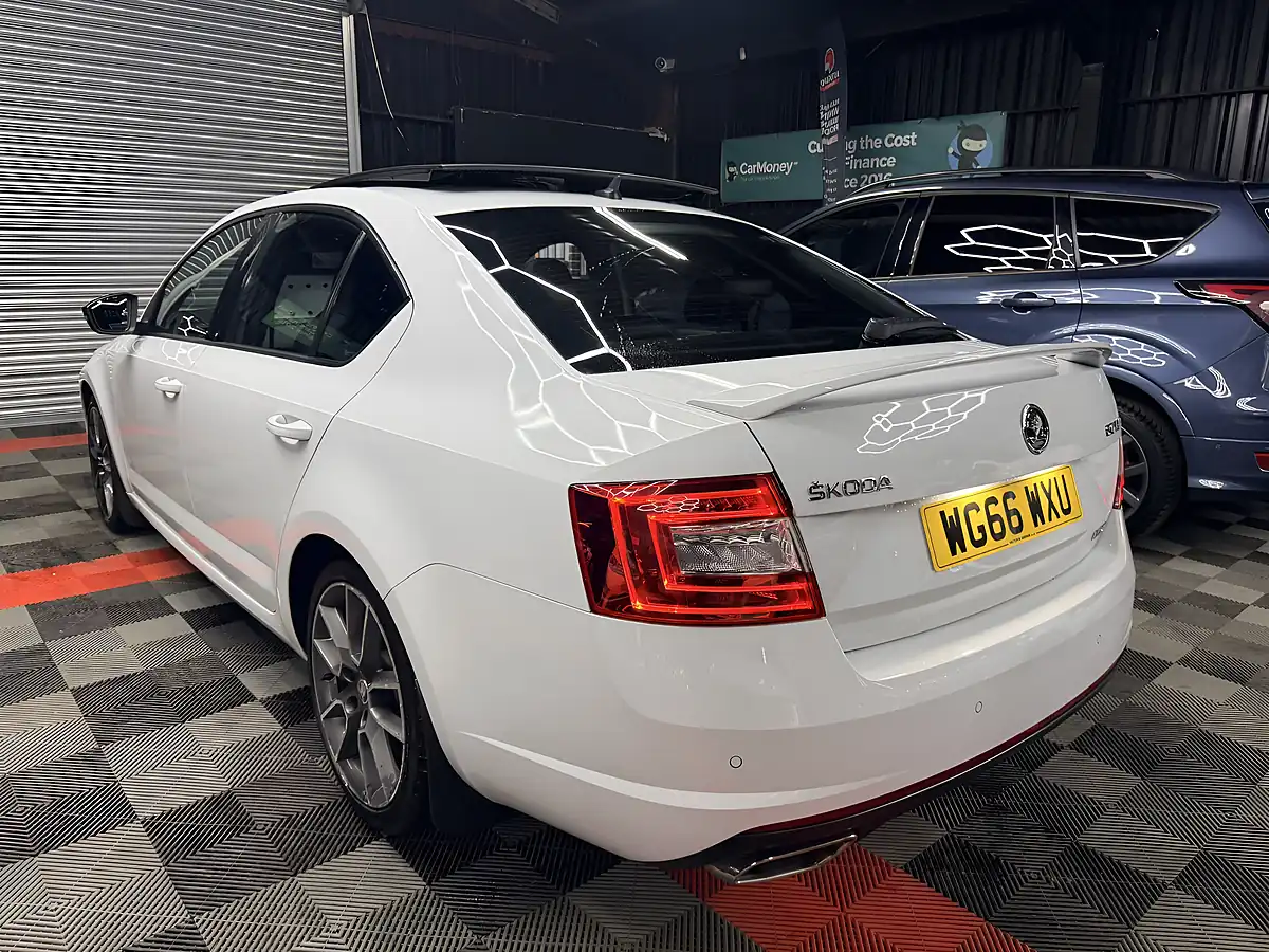 Used 2017 Skoda Octavia VRS White - Interior and Exterior details 8