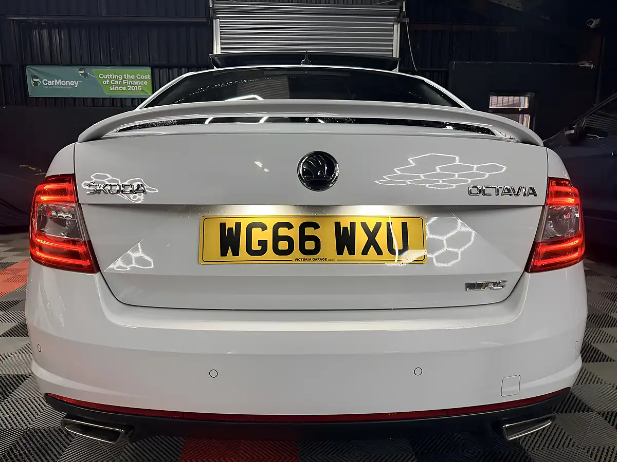 Used 2017 Skoda Octavia VRS White - Interior and Exterior details 9