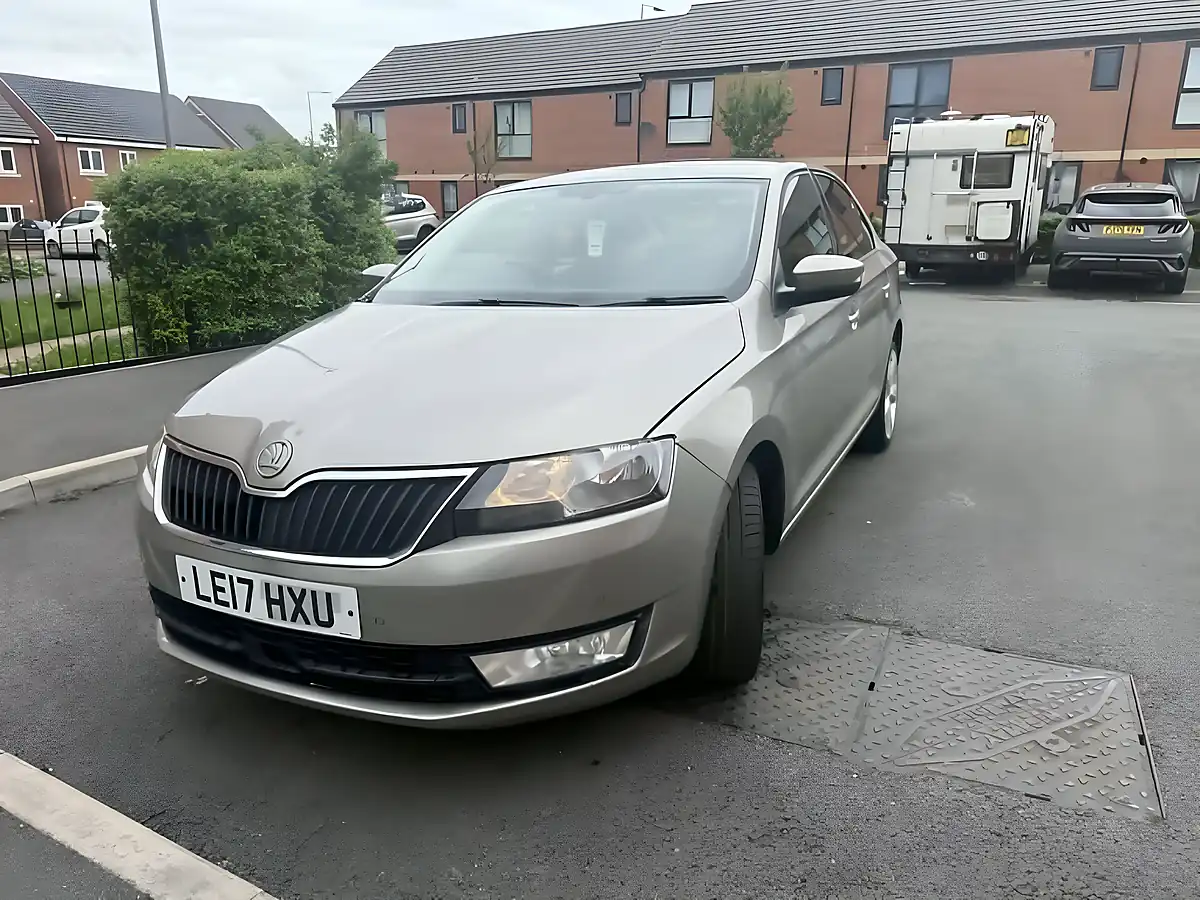 Used 2017 Skoda Rapid - Interior and Exterior details 10