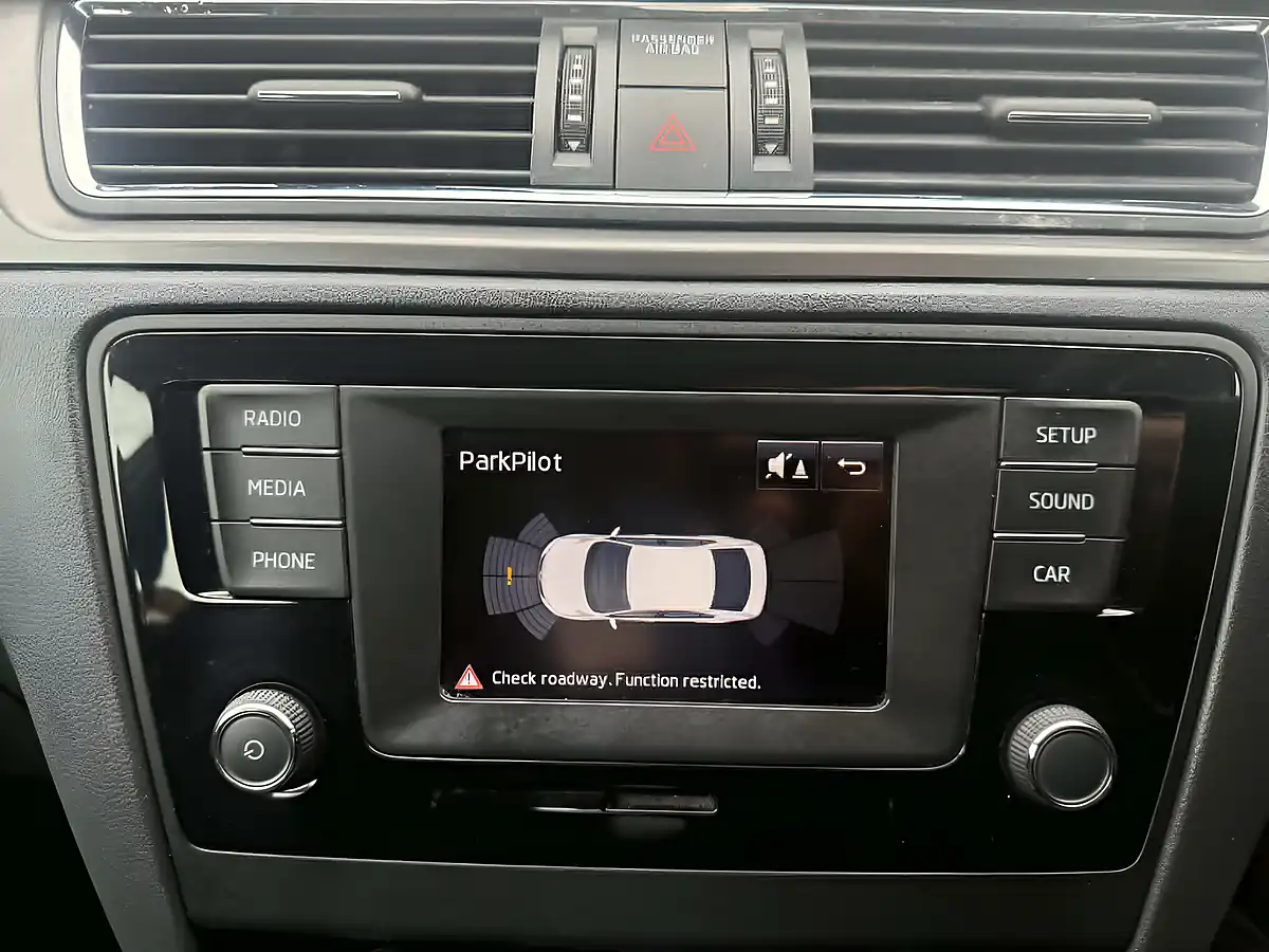 Used 2017 Skoda Rapid - Interior and Exterior details 19