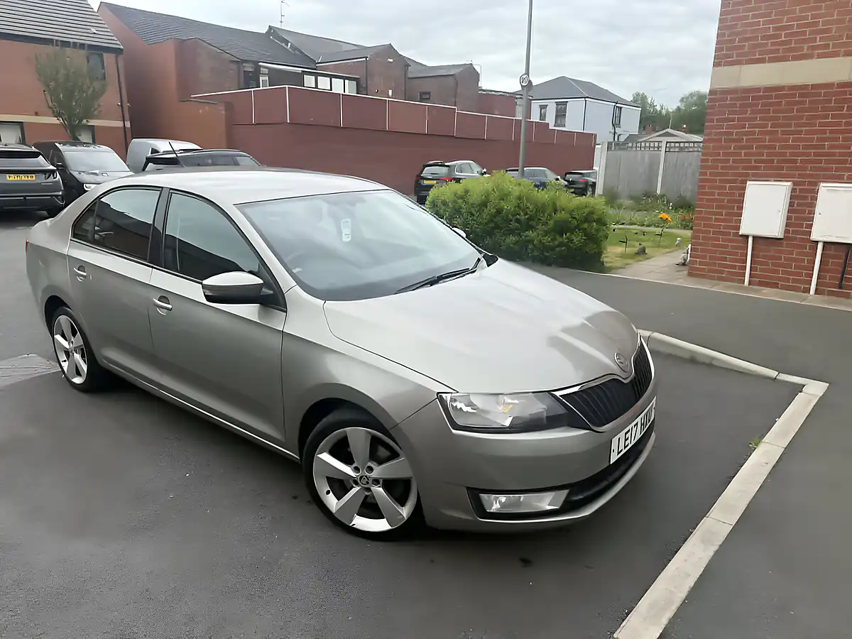 Used 2017 Skoda Rapid - Interior and Exterior details 7