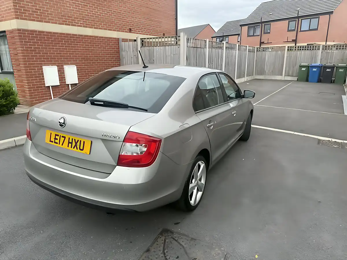 Used 2017 Skoda Rapid - Interior and Exterior details 9