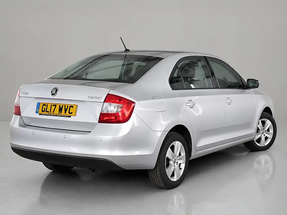 Used 2017 Skoda Rapid Se Edition Silver - Interior and Exterior details 5
