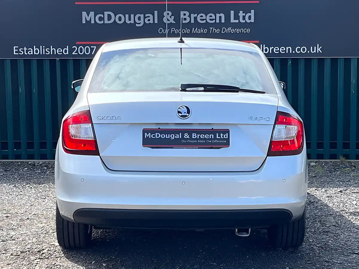 Used 2017 Skoda Rapid Se L Silver - Interior and Exterior details 4
