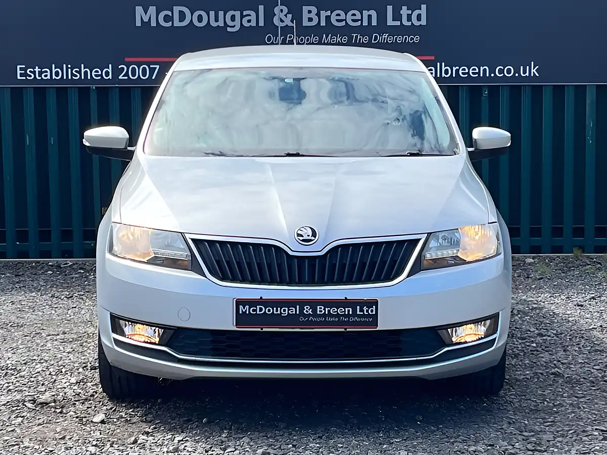 Used 2017 Skoda Rapid Se L Silver - Interior and Exterior details 8