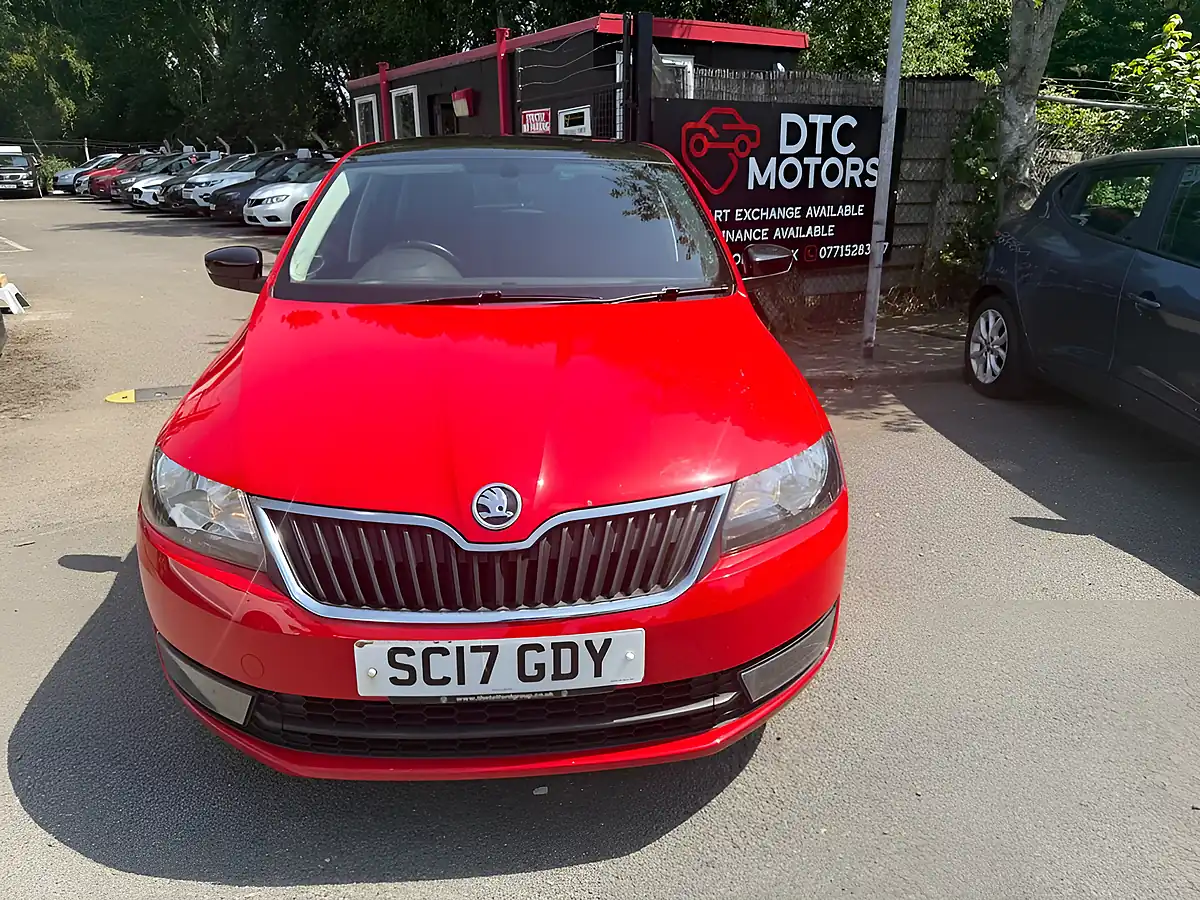 Used 2017 Skoda Rapid Spaceback Se Sport Red - Front View