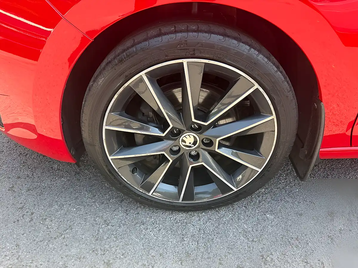 Used 2017 Skoda Rapid Spaceback Se Sport Red - Interior and Exterior details 13