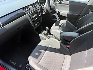 Used 2017 Skoda Rapid Spaceback Se Sport Red - Interior and Exterior details 17