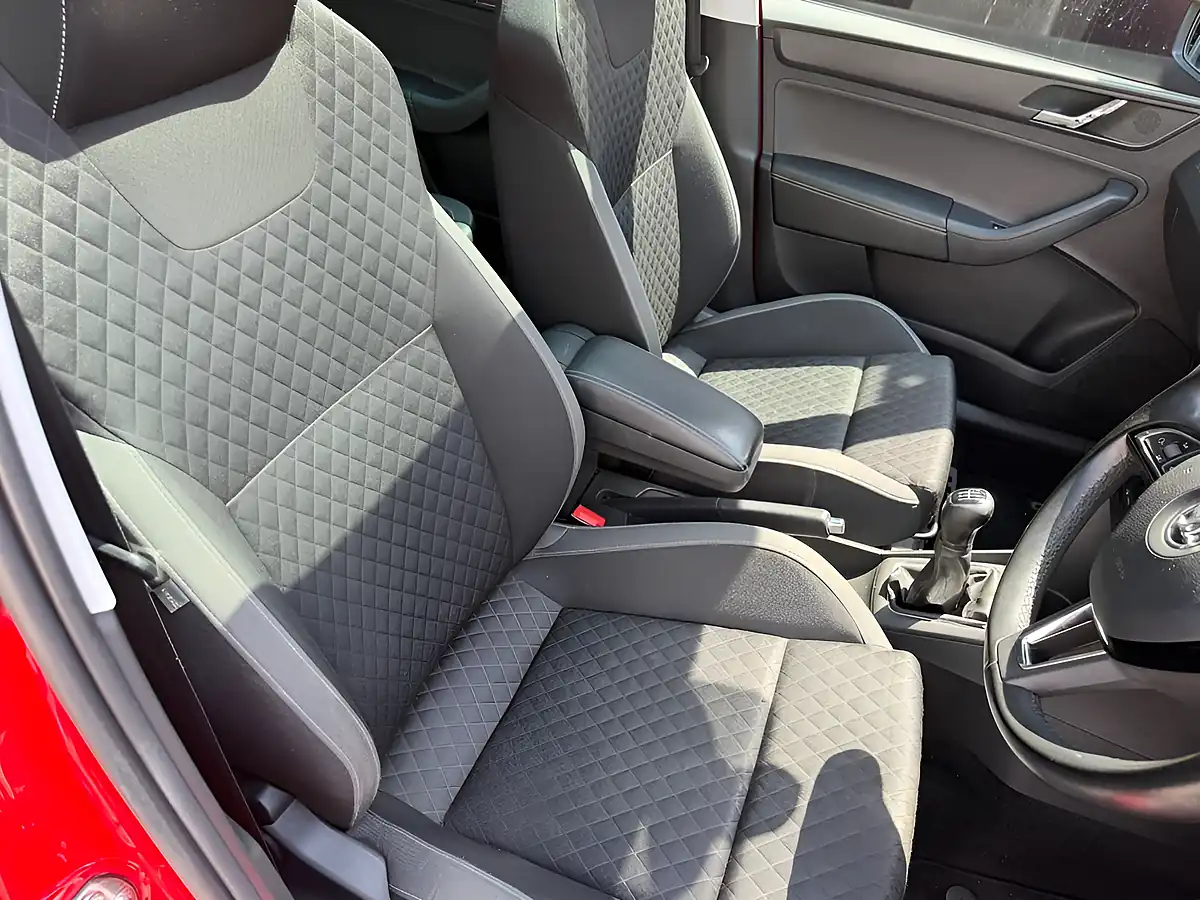 Used 2017 Skoda Rapid Spaceback Se Sport Red - Interior and Exterior details 20