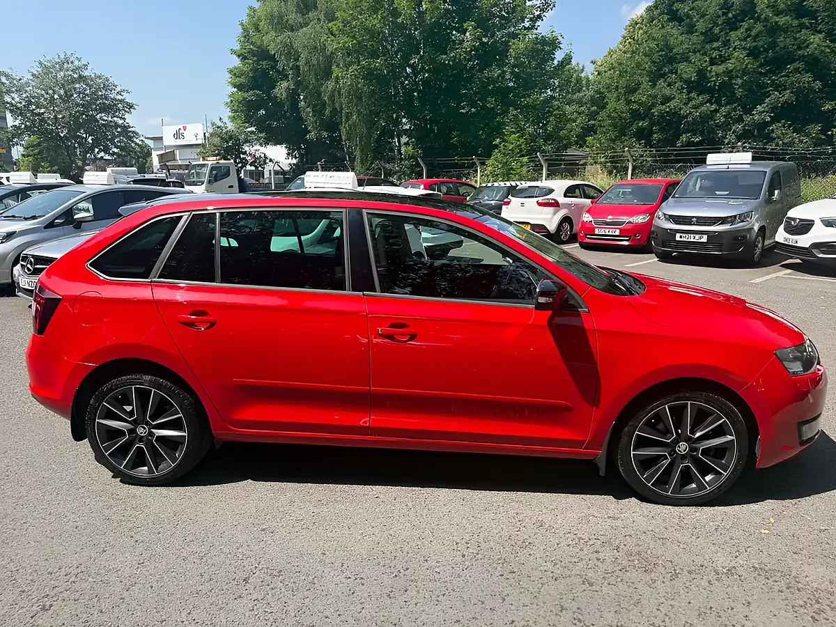 Used 2017 Skoda Rapid Spaceback Se Sport Red - Interior and Exterior details 8