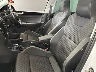 Used 2017 Skoda Rapid Spaceback Se Sport White - Interior and Exterior details 12