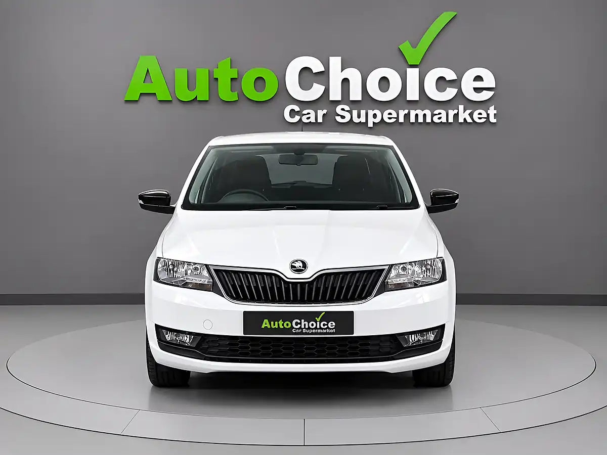 Used 2017 Skoda Rapid Spaceback Se Sport White - Interior and Exterior details 2