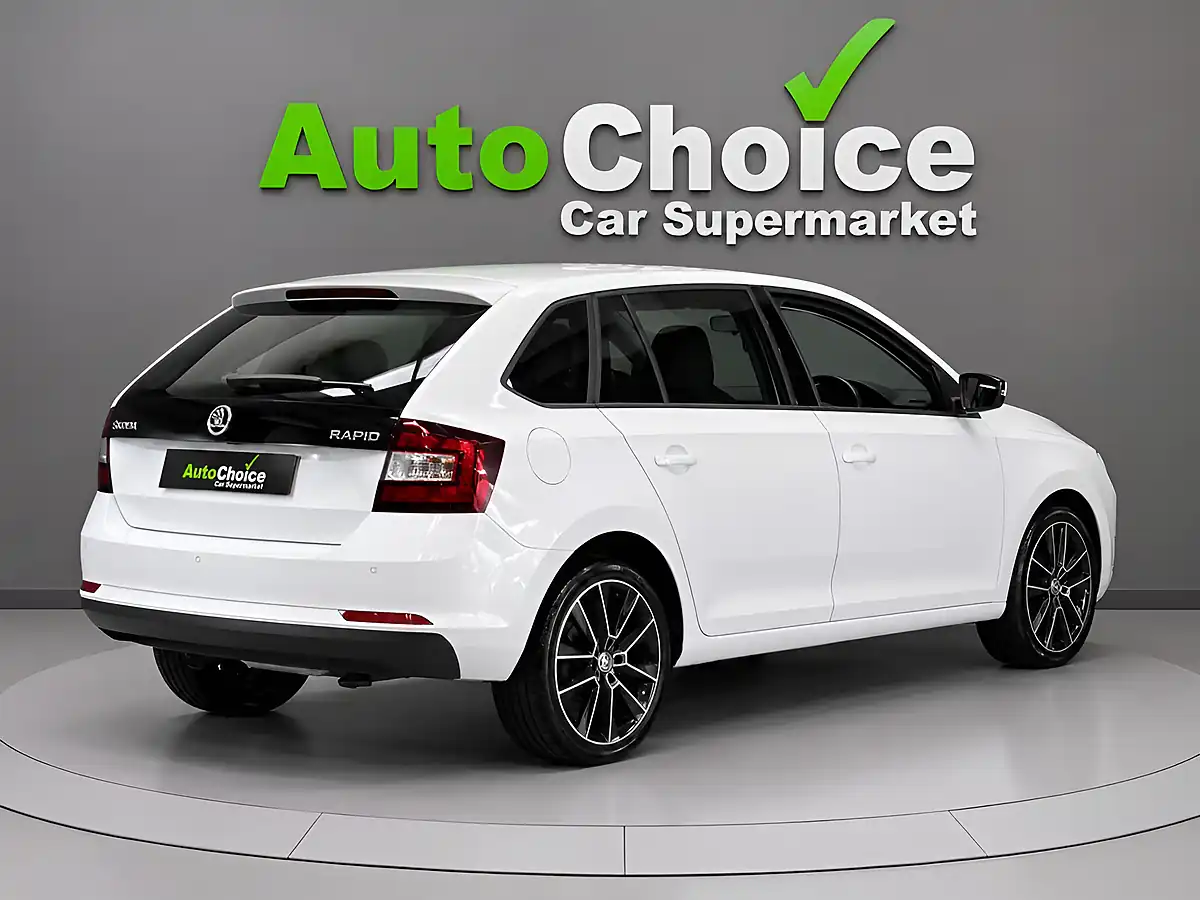 Used 2017 Skoda Rapid Spaceback Se Sport White - Interior and Exterior details 7