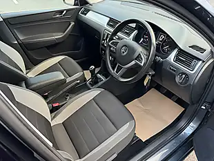 Used 2017 Skoda Rapid Spaceback Se Tech Grey - Interior and Exterior details 9