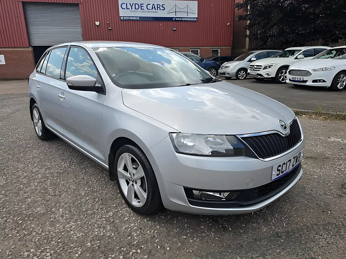 Used 2017 Skoda Rapid Spaceback Se Tech Silver - Interior and Exterior details 14
