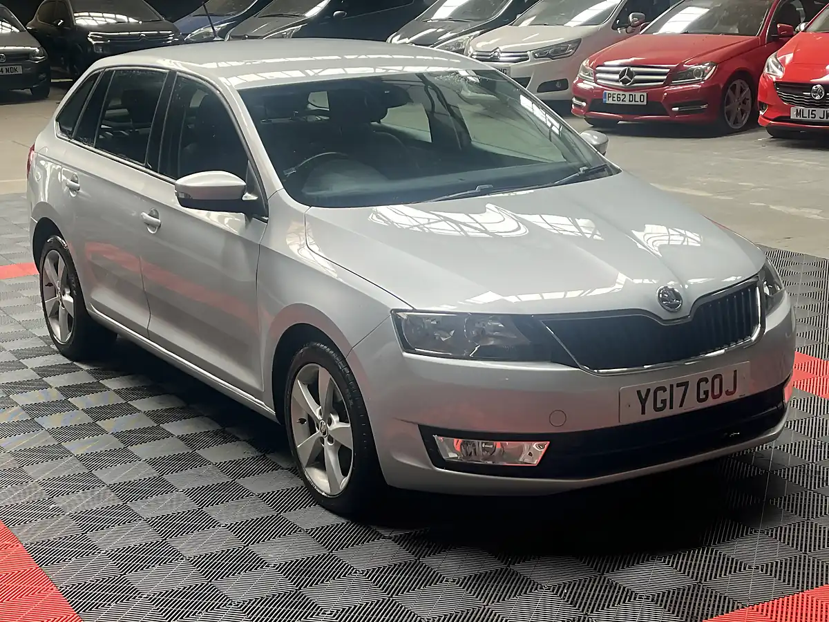 Used 2017 Skoda Rapid Spaceback Se Tech Silver - Front View