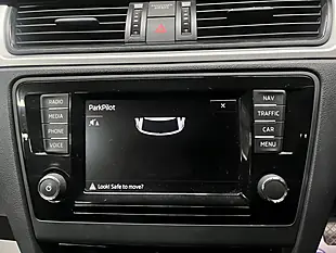 Used 2017 Skoda Rapid Spaceback Se Tech Silver - Interior and Exterior details 18