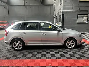 Used 2017 Skoda Rapid Spaceback Se Tech Silver - Interior and Exterior details 5