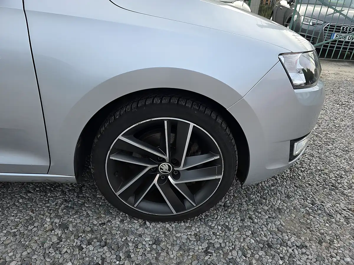 Used 2017 Skoda Rapid Sport Silver - Interior and Exterior details 16