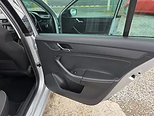 Used 2017 Skoda Rapid Sport Silver - Interior and Exterior details 18