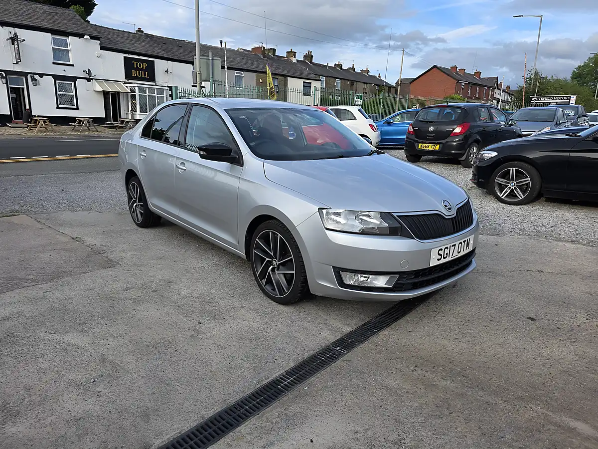 Used 2017 Skoda Rapid Sport Silver - Interior and Exterior details 2
