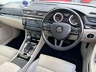 Used 2017 Skoda Superb Laurin & Klement Brilliant Silver - Interior and Exterior details 10