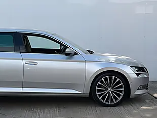 Used 2017 Skoda Superb Laurin & Klement Brilliant Silver - Interior and Exterior details 8