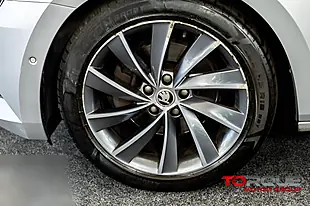 Used 2017 Skoda Superb Laurin & Klement Silver - Interior and Exterior details 9
