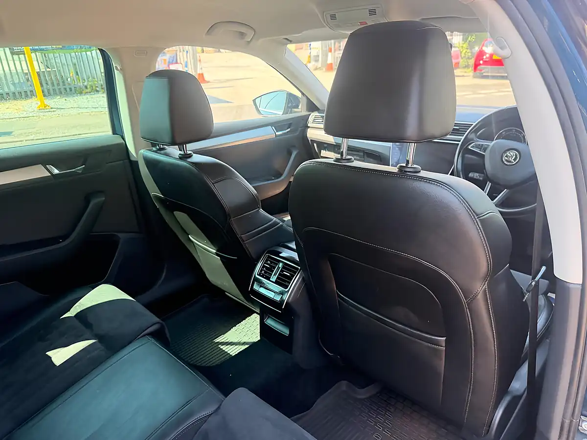 Used 2017 Skoda Superb Se L Executive Blue - Interior and Exterior details 15