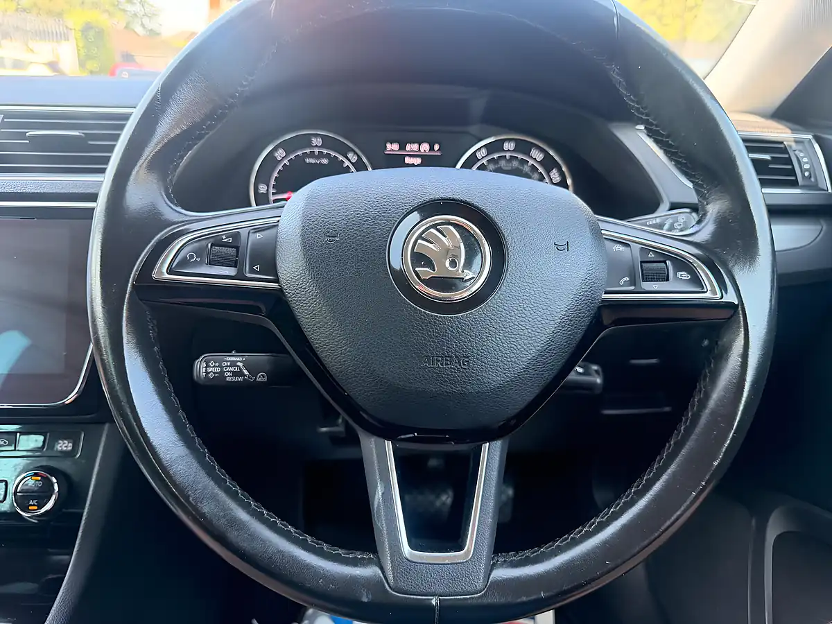 Used 2017 Skoda Superb Se L Executive Blue - Interior and Exterior details 18