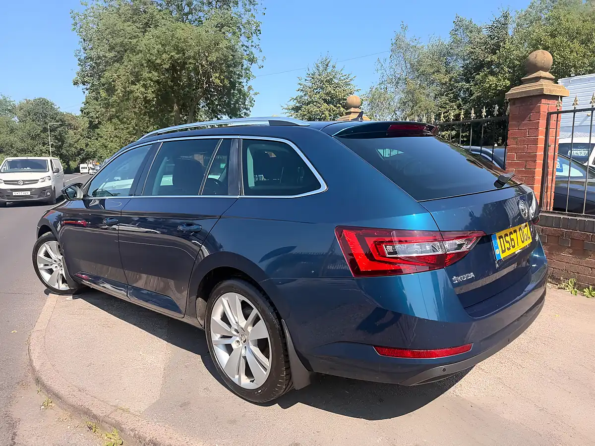Used 2017 Skoda Superb Se L Executive Blue - Interior and Exterior details 6