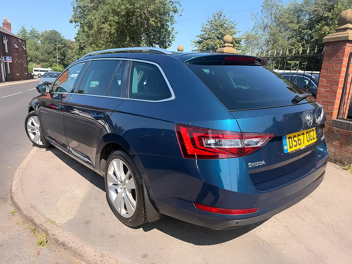 Used 2017 Skoda Superb Se L Executive Blue - Interior and Exterior details 7