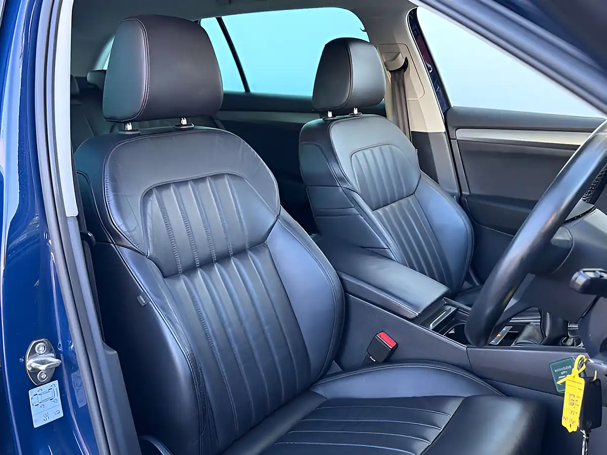 Used 2017 Skoda Superb Se L Executive Blue - Interior and Exterior details 11