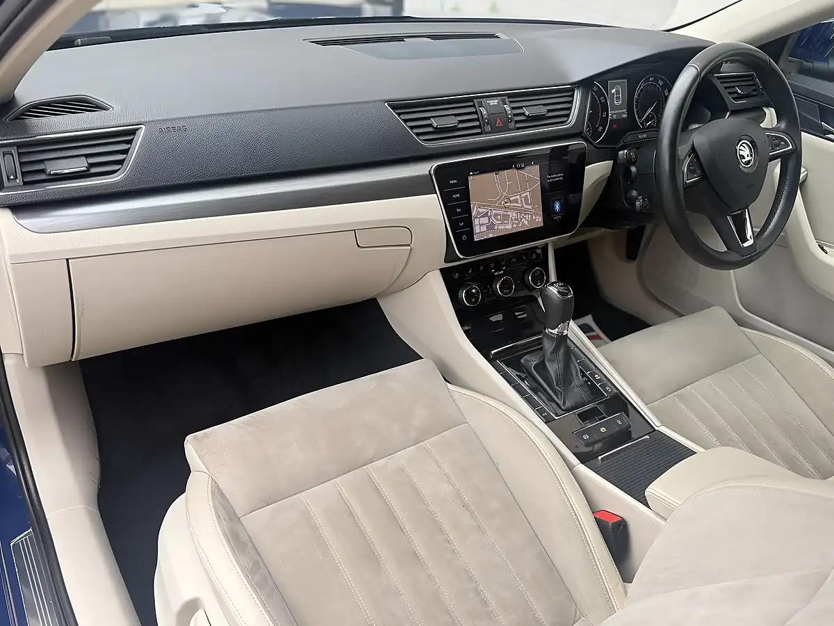 Used 2017 Skoda Superb Se L Executive Blue - Interior and Exterior details 17