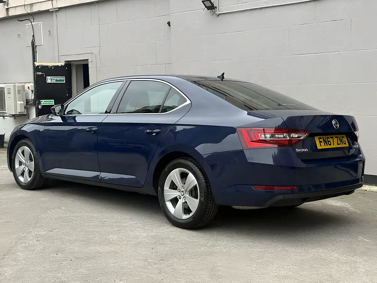 Used 2017 Skoda Superb Se L Executive Blue - Interior and Exterior details 3