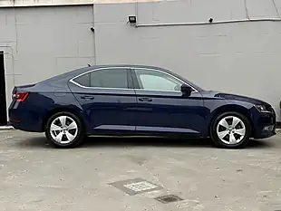 Used 2017 Skoda Superb Se L Executive Blue - Interior and Exterior details 5