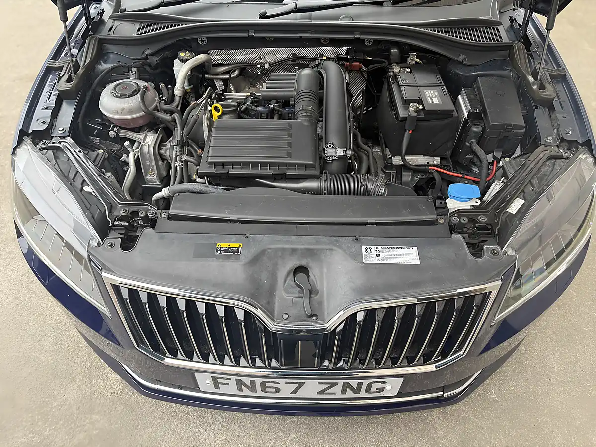 Used 2017 Skoda Superb Se L Executive Blue - Interior and Exterior details 9