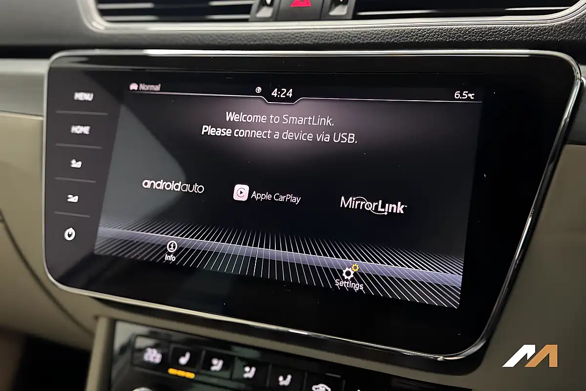 Used 2017 Skoda Superb Se L Executive White - Interior and Exterior details 14