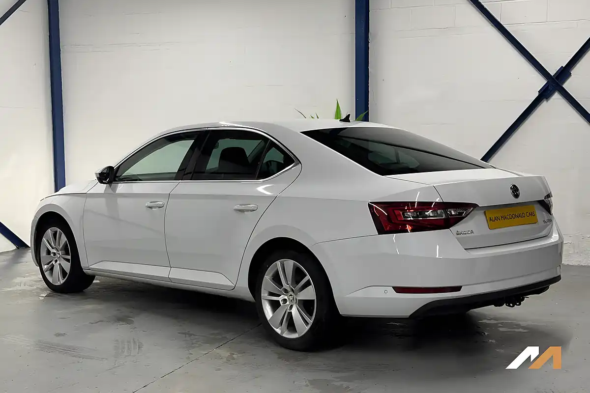 Used 2017 Skoda Superb Se L Executive White - Interior and Exterior details 17