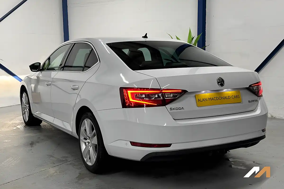 Used 2017 Skoda Superb Se L Executive White - Interior and Exterior details 2