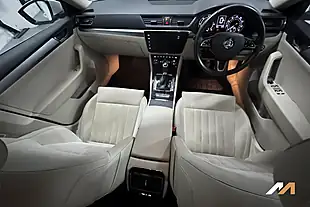 Used 2017 Skoda Superb Se L Executive White - Interior and Exterior details 3