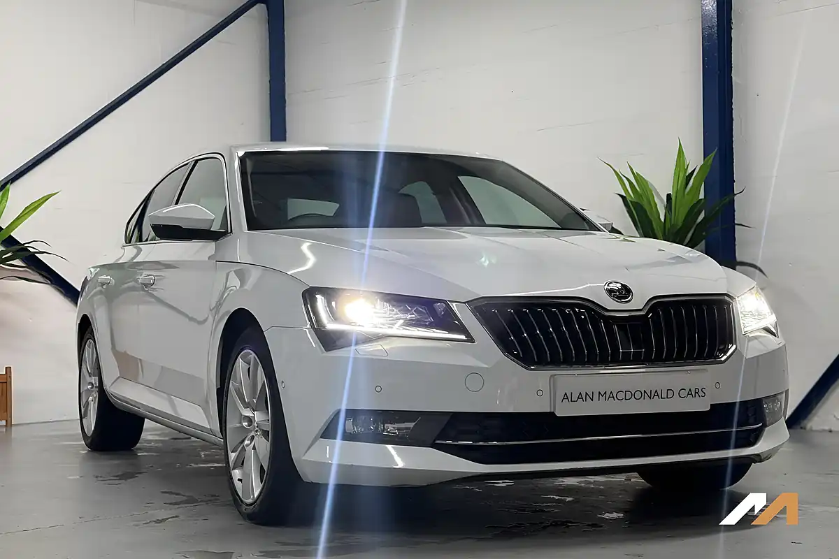 Used 2017 Skoda Superb Se L Executive White - Interior and Exterior details 6